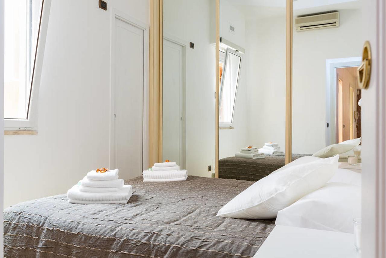 The Colosseum Suite Rome Exterior photo