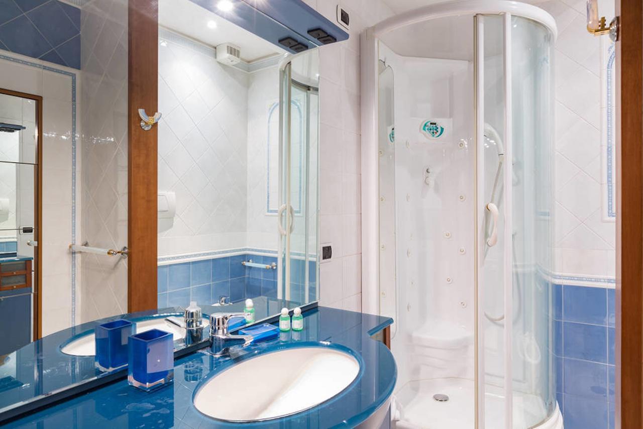 The Colosseum Suite Rome Exterior photo